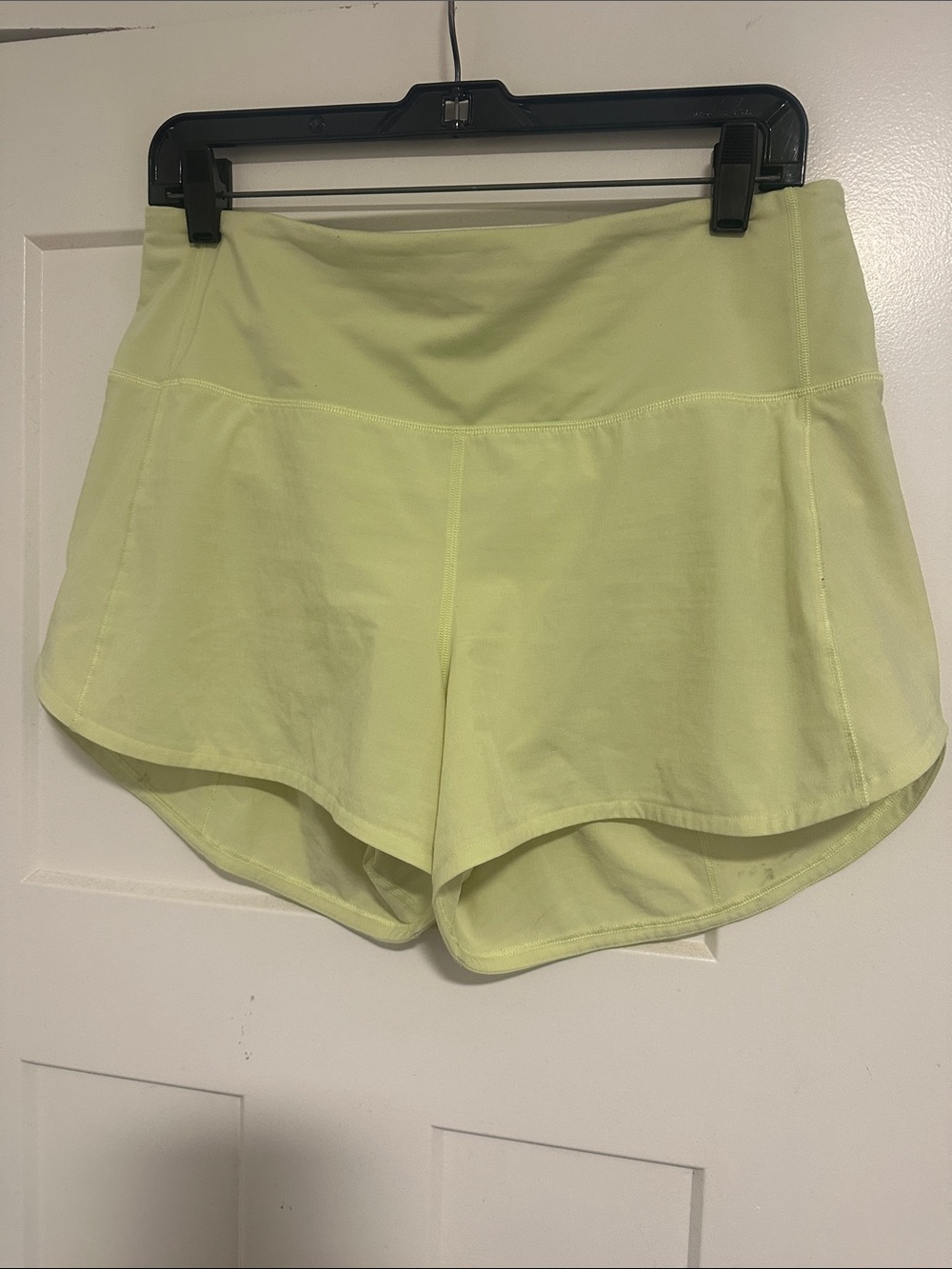 Lululemon Speedup HighRise 4 inch inseam shorts yellow pastel brighter in person